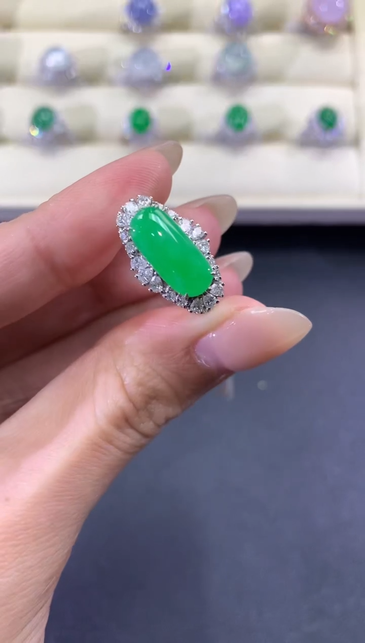 【闪购商品】翡翠戒指18K金镶嵌a179           