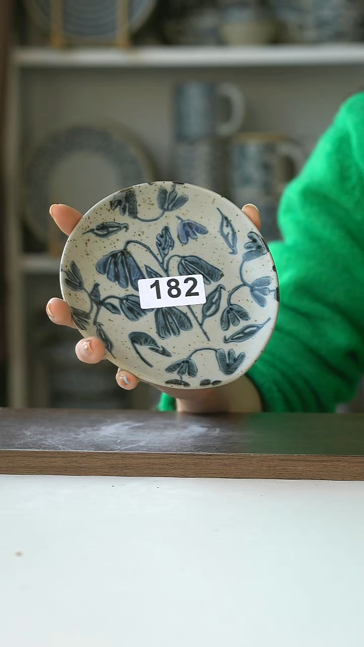 陶瑕182粗陶手绘铃兰花鹅蛋甜品盘14cm@7-7@不退换