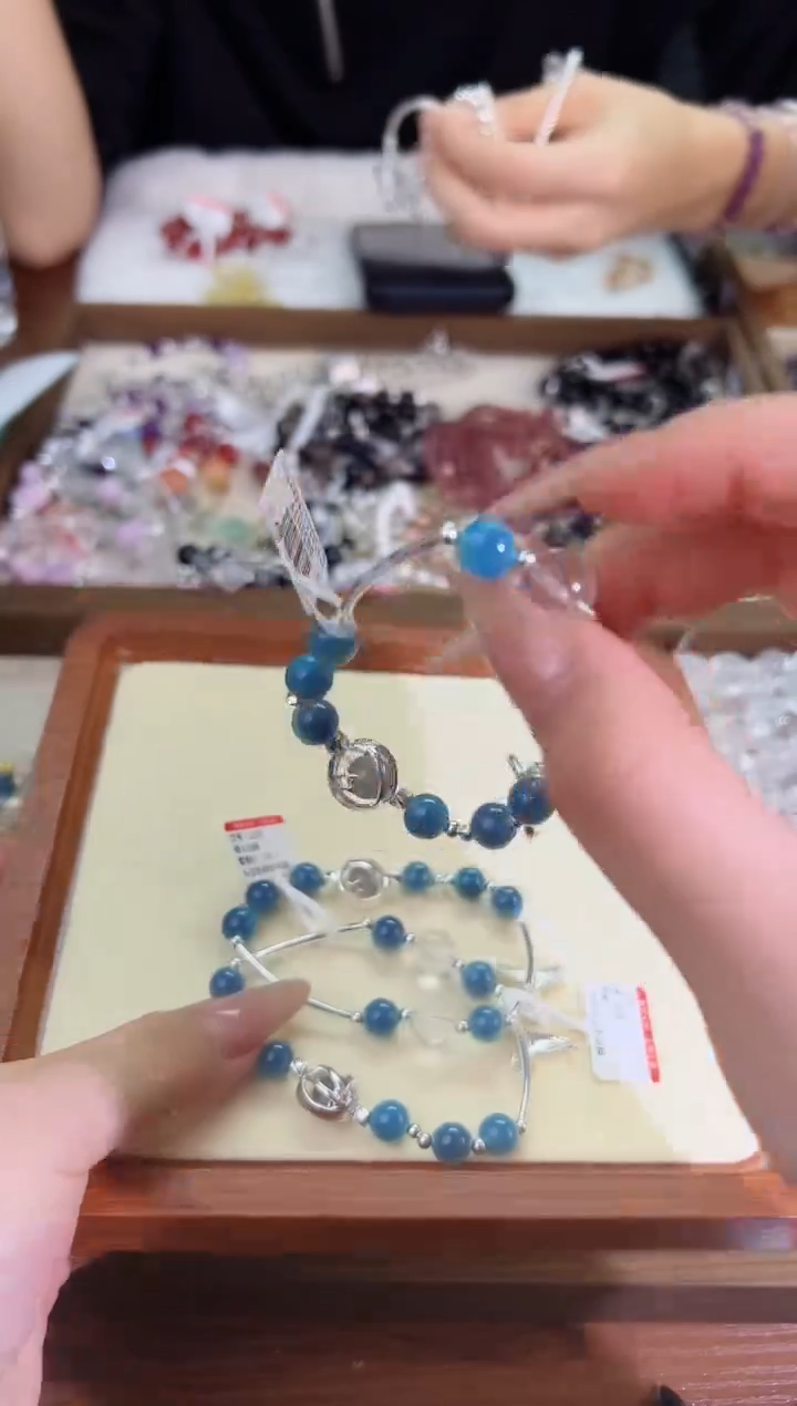 【闪购商品】水晶手链未镶嵌糖心玛瑙L038天然默认微瑕 多样性发货