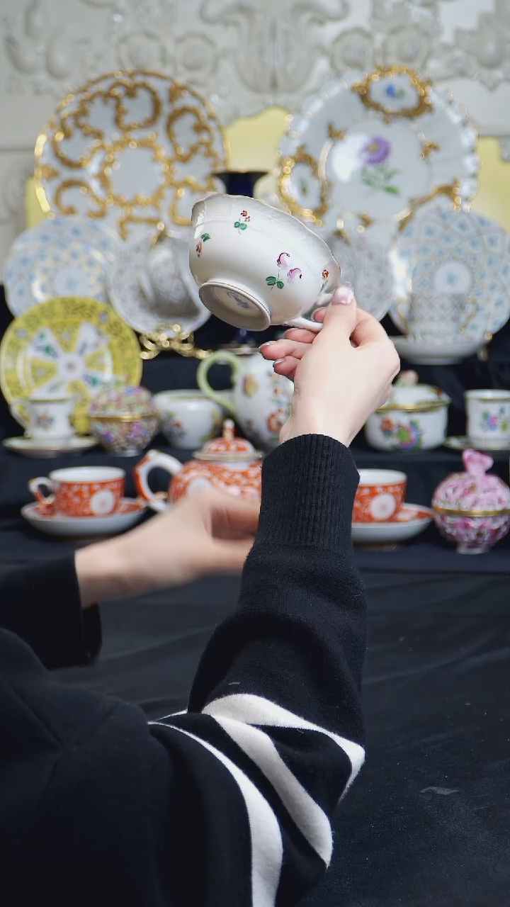 骨瓷婷婷中古器物如图所示133