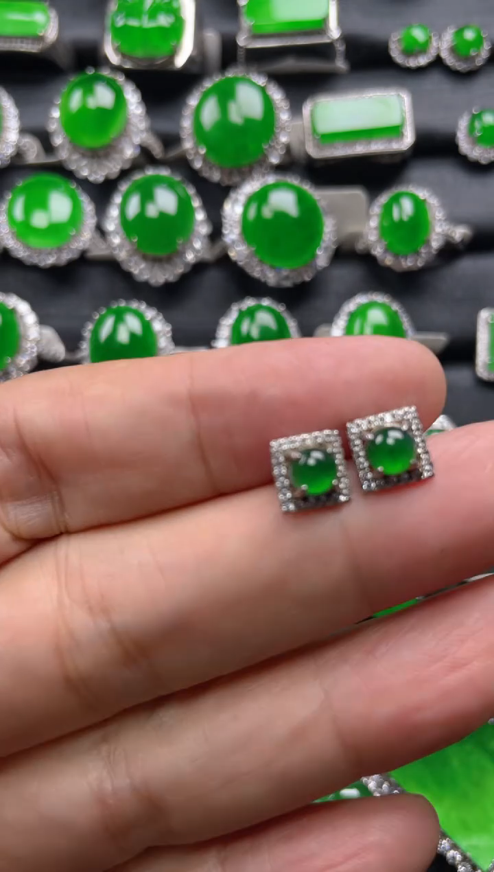 银S925镶嵌翡翠耳饰翡翠