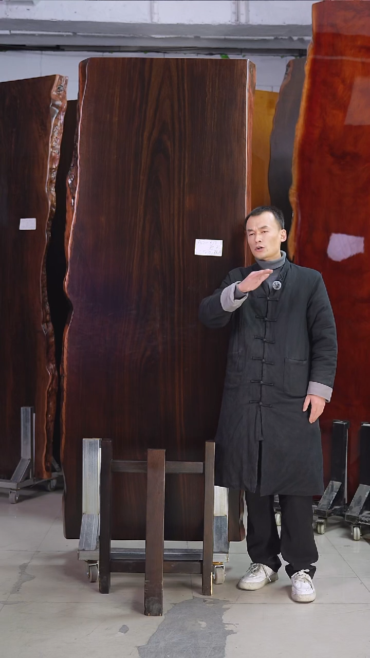 AD-679大叶紫檀235.5*89*8加黑三角支架*2