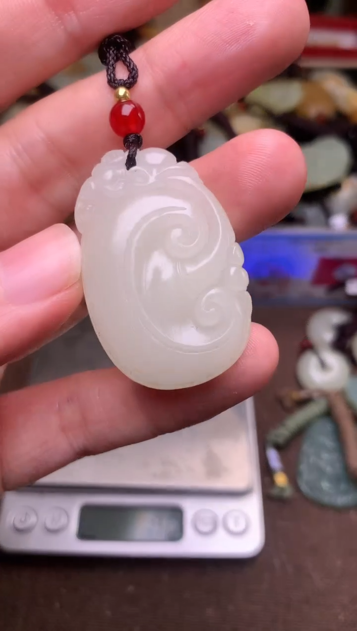 玉新疆料青海料清水吊坠
