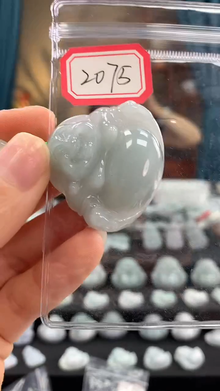 翡翠未镶嵌颈饰佛公2075