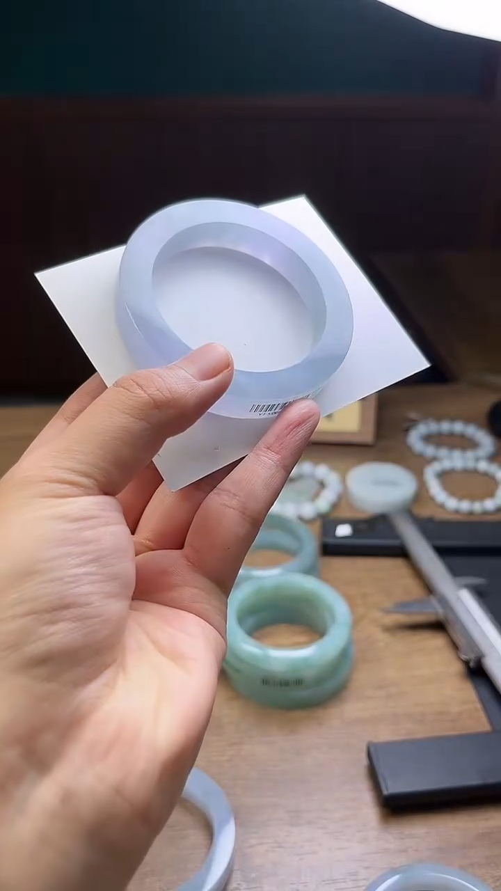 未镶嵌手镯定制翡翠?****甜定制