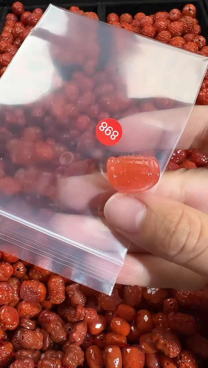 颈饰未镶嵌南红玛瑙1