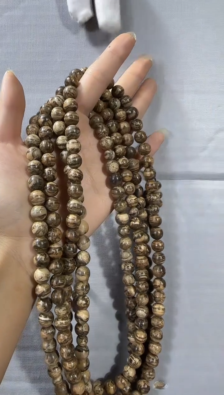 【闪购商品】沉香手串P31蚁漏留疤0.8多圈多样性发货发其一