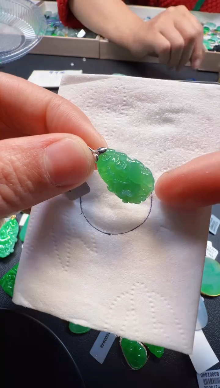 【闪购商品】定制翡翠18K金镶嵌980元