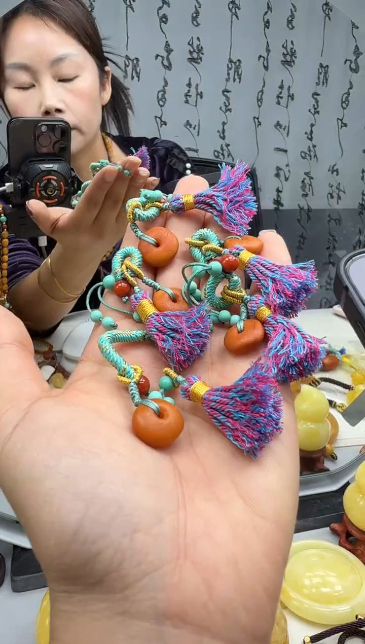 【闪购商品】琥珀裸石未镶嵌配饰  多样性发一