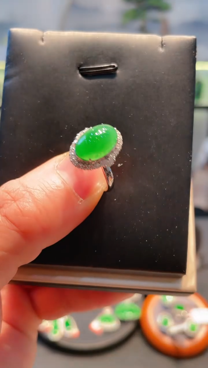 【闪购商品】翡翠颈饰18K金镶嵌A77天然A货翡翠