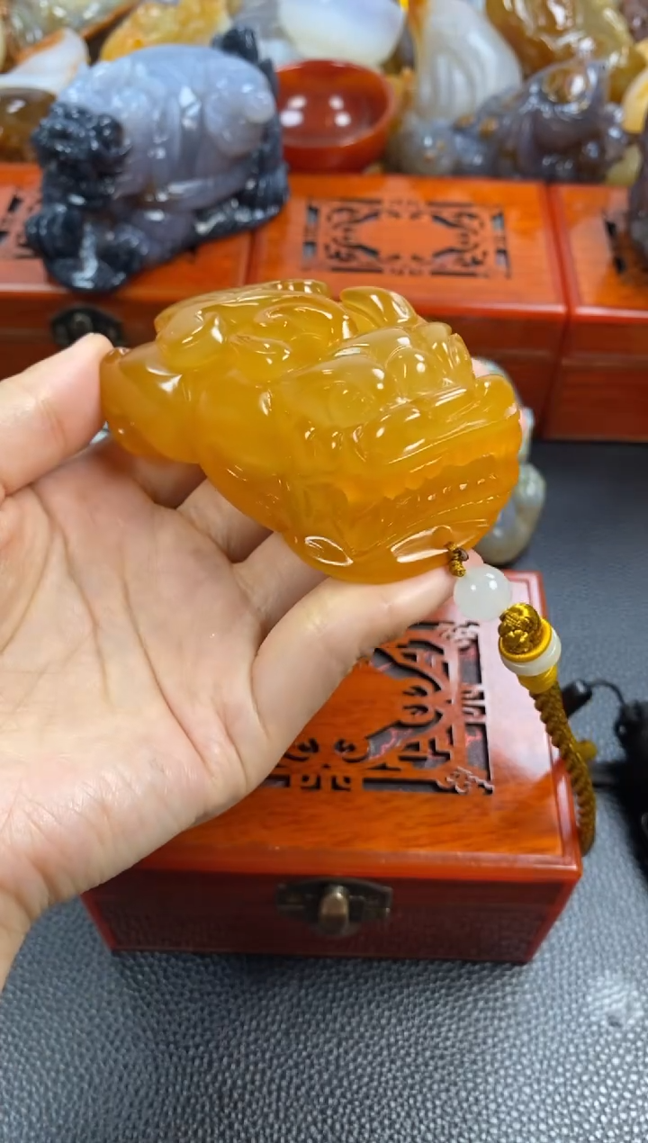 未镶嵌手把玛瑙/玉髓尊*1