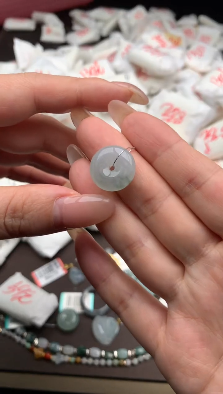 【闪购商品】翡翠挂件未镶嵌一