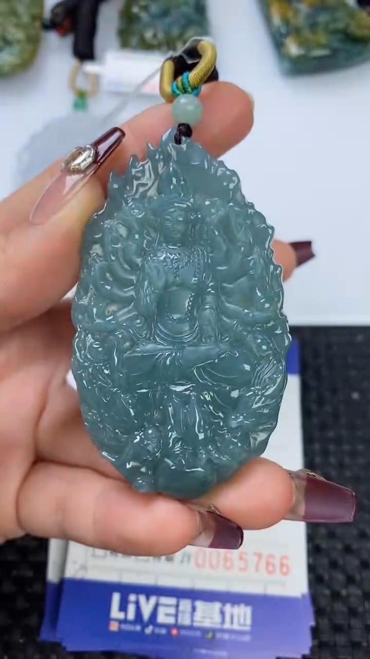 【闪购商品】翡翠颈饰未镶嵌111111111111111
