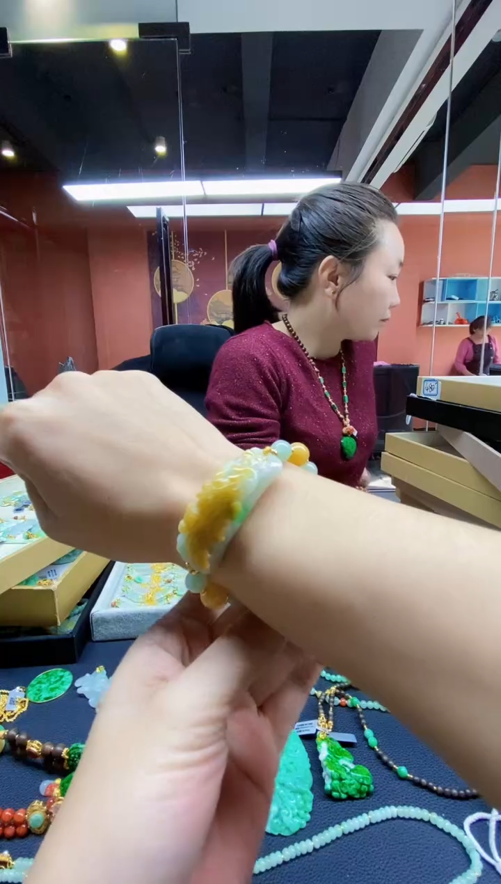 颈饰未镶嵌翡翠手牌