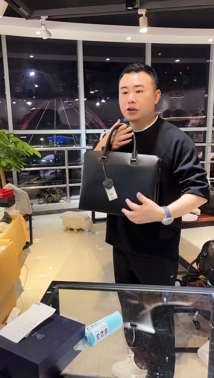 头层牛皮韩爵绅士包包皮具823