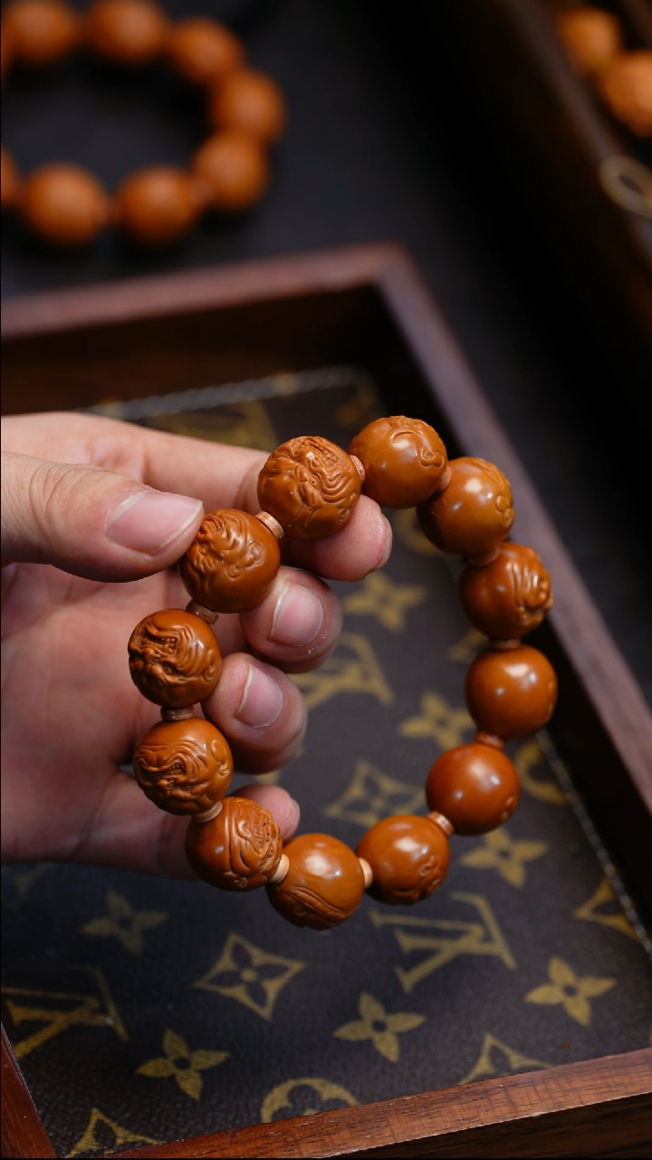 【闪购商品】桃核吊坠苏工橄榄核