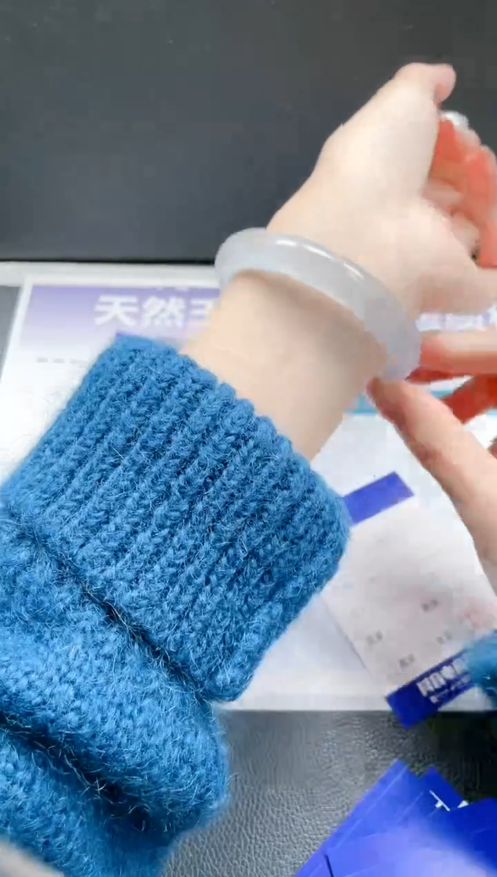 【闪购商品】石英质玉手镯未镶嵌 冰冰蓝手镯-54