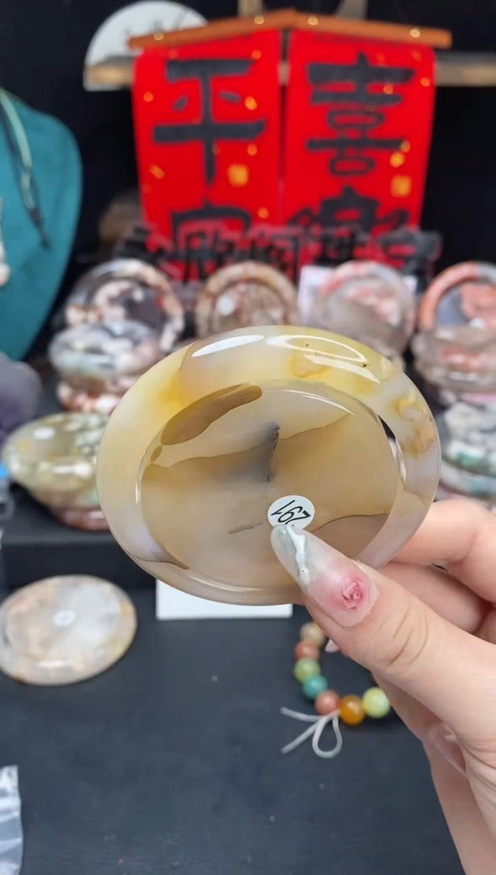 【闪购商品】石英质玉手镯（圆镯）未镶嵌56.7