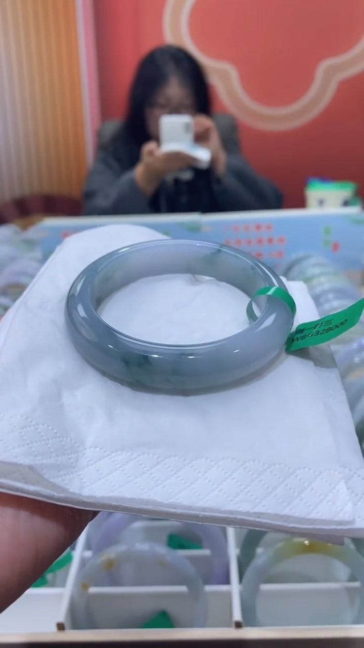 【闪购商品】翡翠手镯未镶嵌00006563