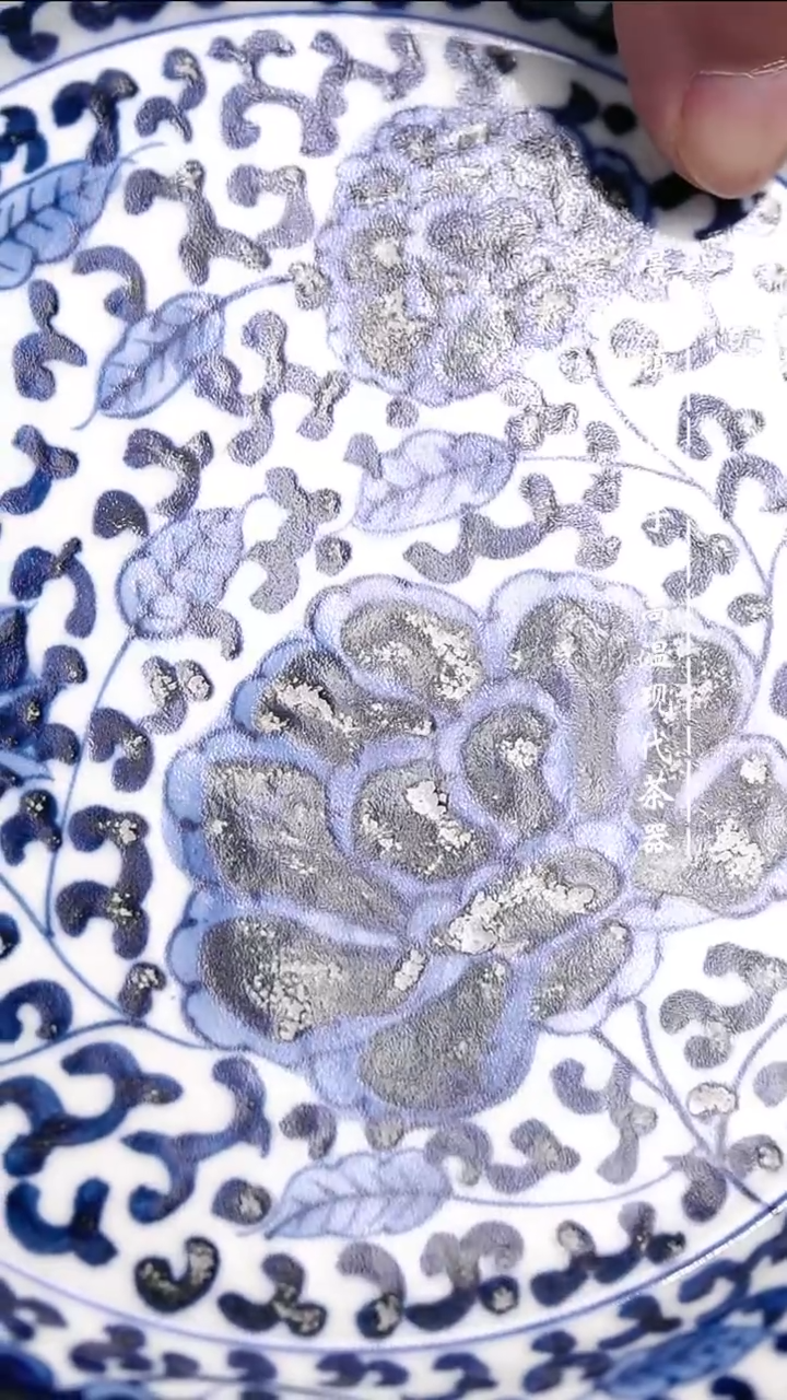 微瑕福利  现代瓷马蹄壶承