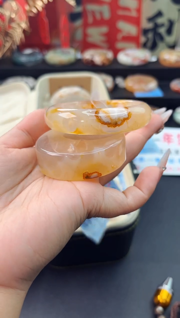 【闪购商品】石英质玉手镯未镶嵌赠送镯心（58圈口）