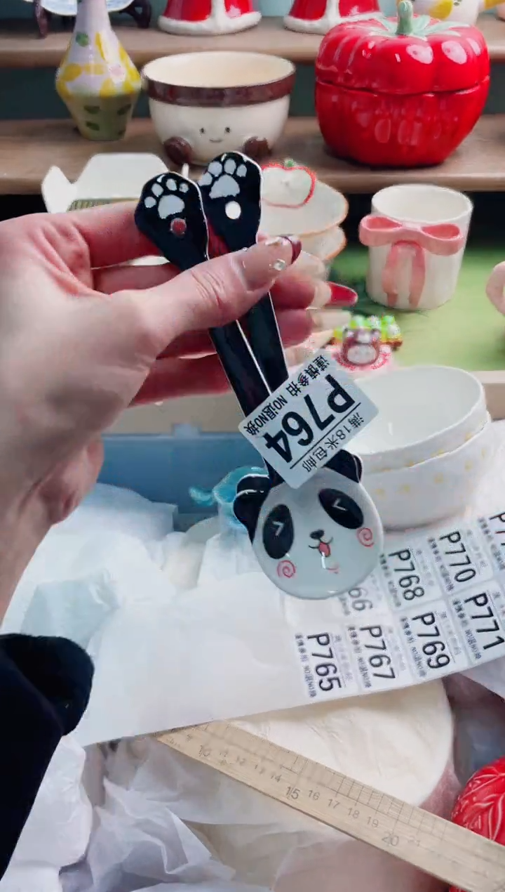 陶瓷@****红P764*****