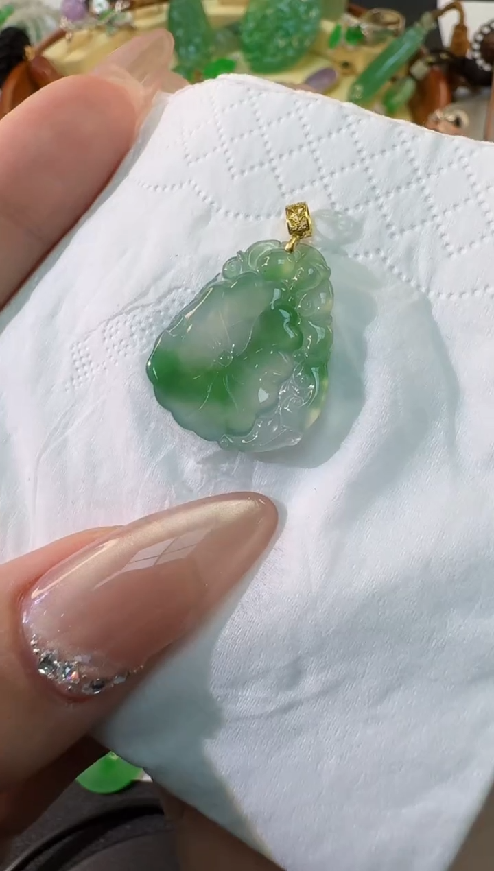 【闪购商品】翡翠颈饰18K金镶嵌缅甸翡翠A货吊坠