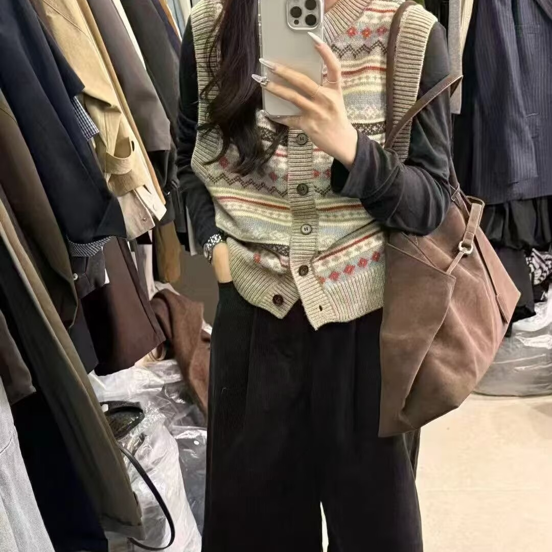 M3500 费尔岛复古条纹提花针织开衫马甲