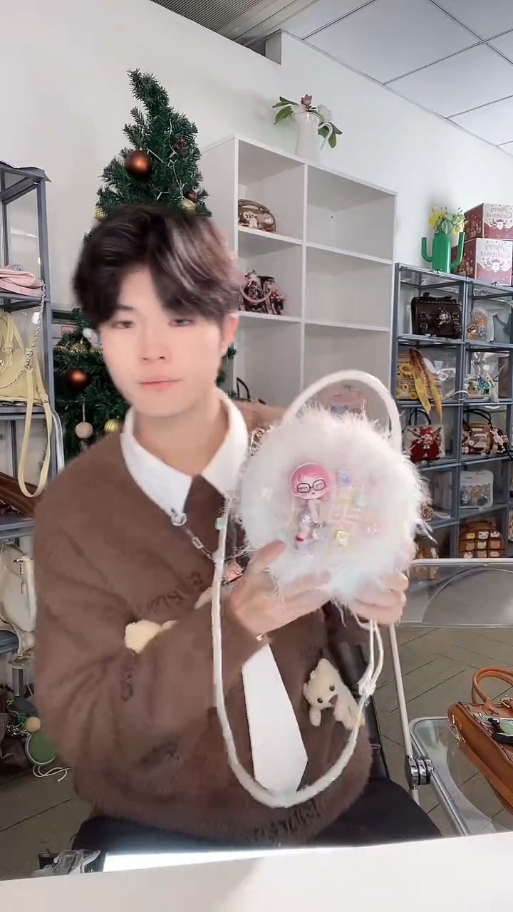 PU必灵饰物局桃之夭夭