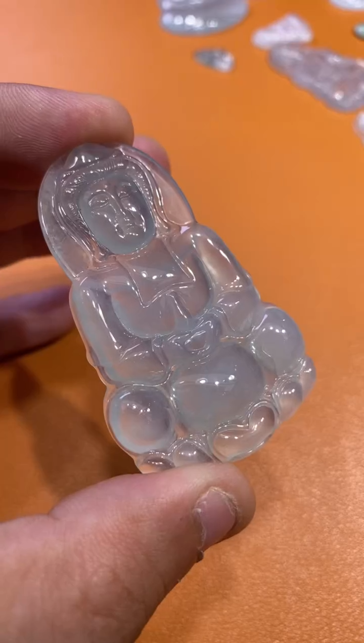 【闪购商品】翡翠颈饰未镶嵌观音6500