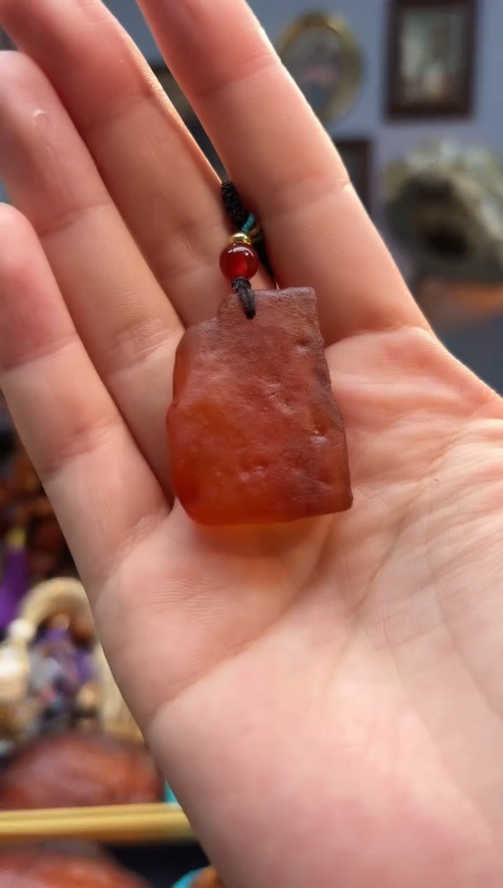 琥珀颈饰未镶嵌吊坠