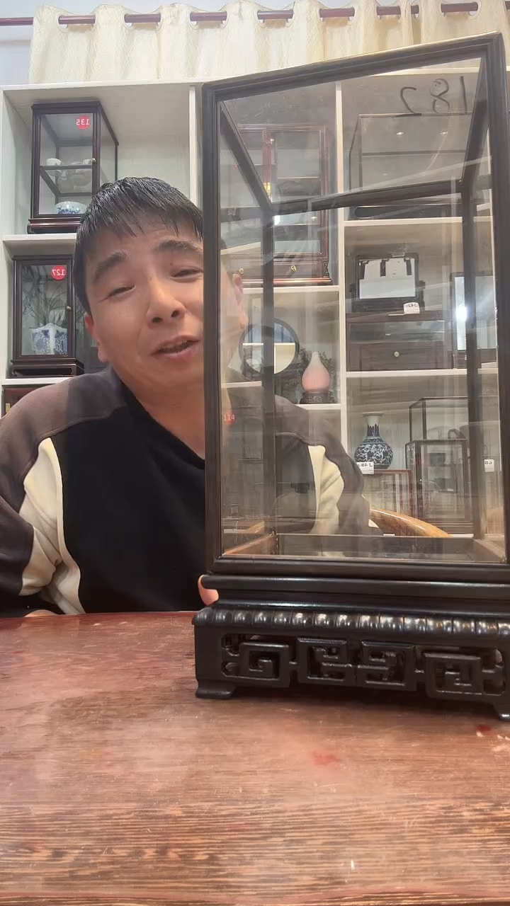 东非黑黄檀（紫光檀）17*17*30玻璃罩182