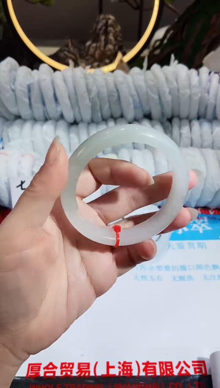 【闪购商品】石英质玉手镯未镶嵌37-58