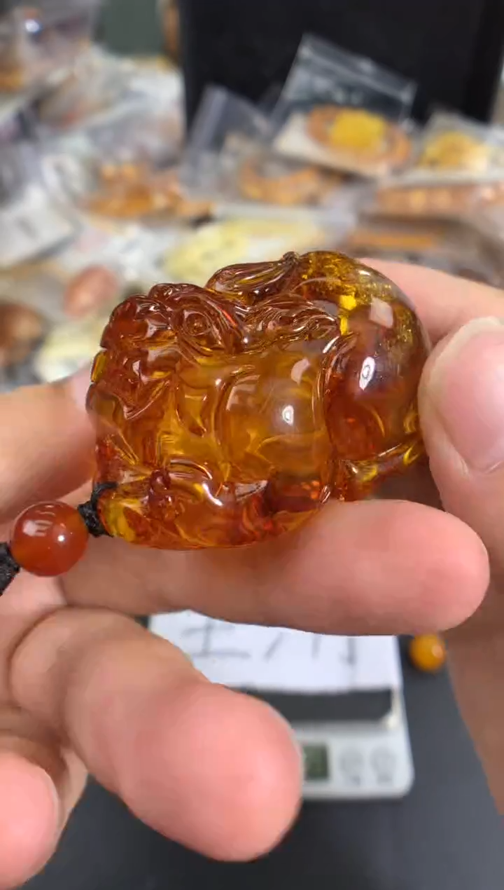 蜜蜡未镶嵌珠宝奇石1