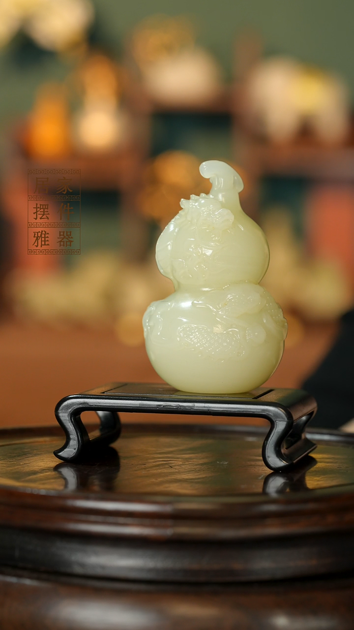 玉《龙缠福禄》摆件