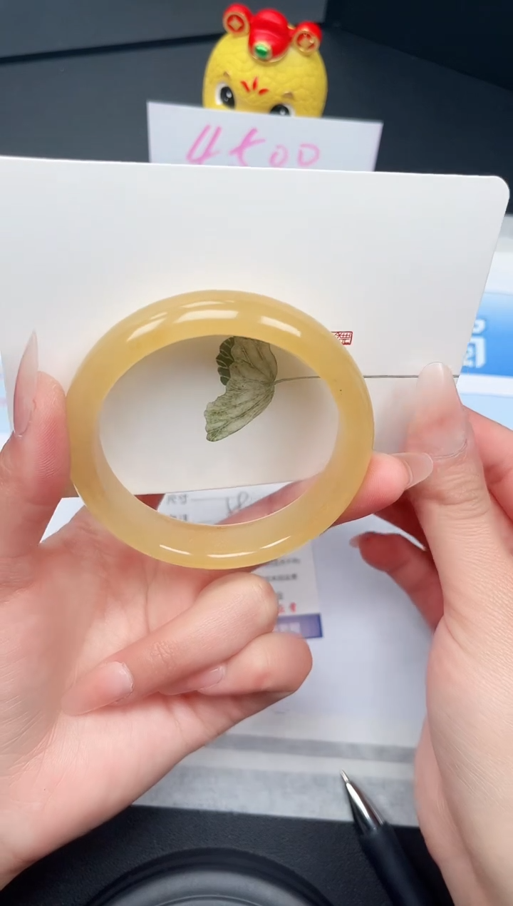 【闪购商品】石英质玉手镯未镶嵌39-59