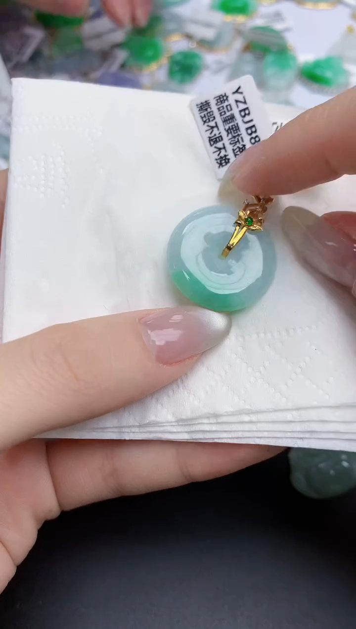 【闪购商品】翡翠颈饰18K金镶嵌天然缅甸翡翠A货