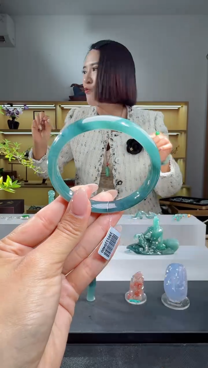 未镶嵌手镯翡翠58圈