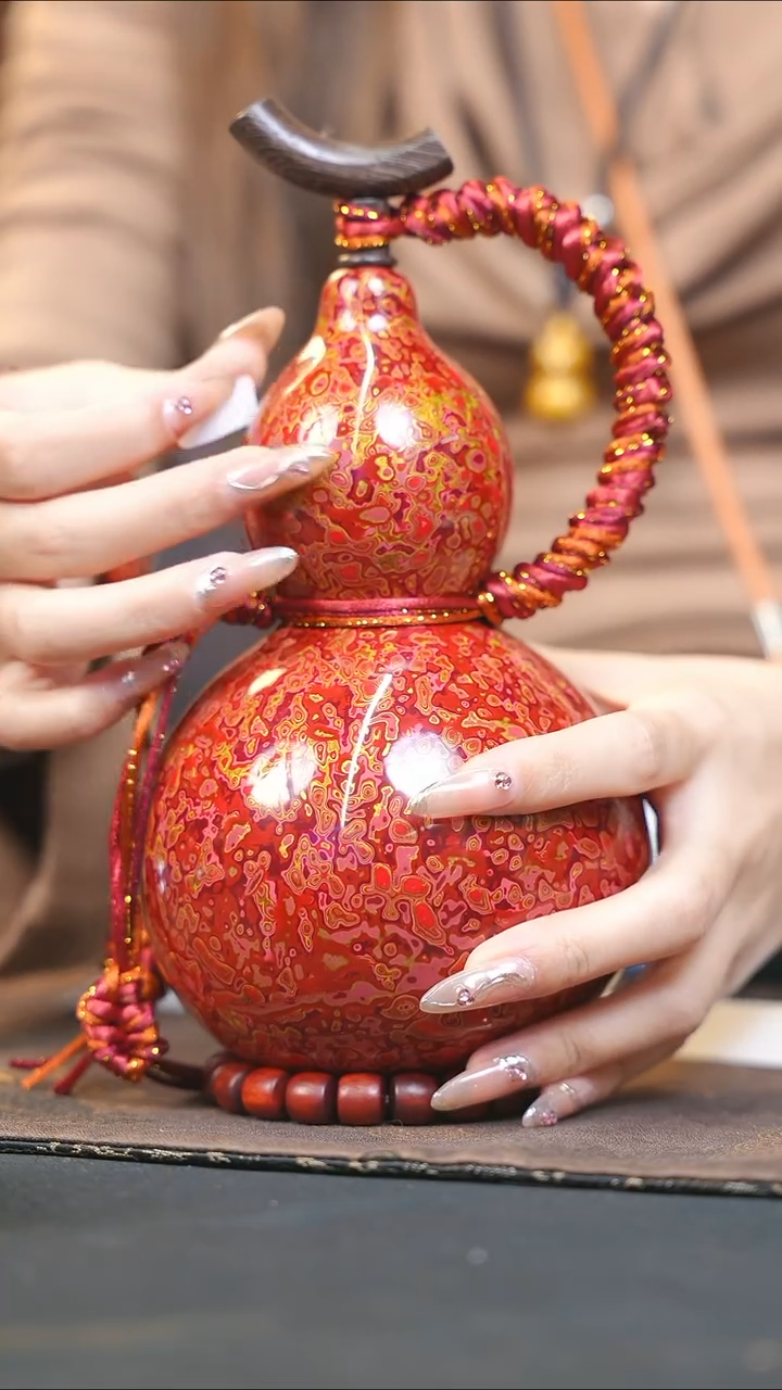 【闪购商品】WQ338漆艺酒葫芦不包手串及旋转底座