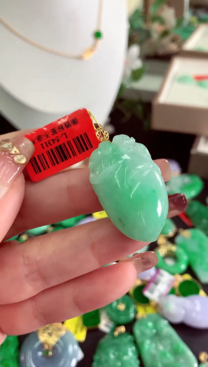 【闪购商品】翡翠吊坠(不含链)18K金镶嵌挂件