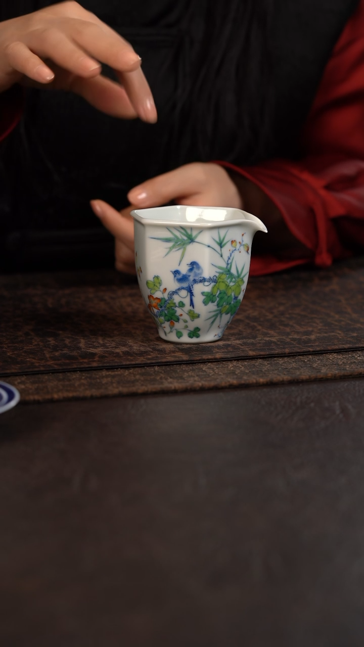 【闪购商品】杯聚澜堂斗彩花鸟六方公道杯