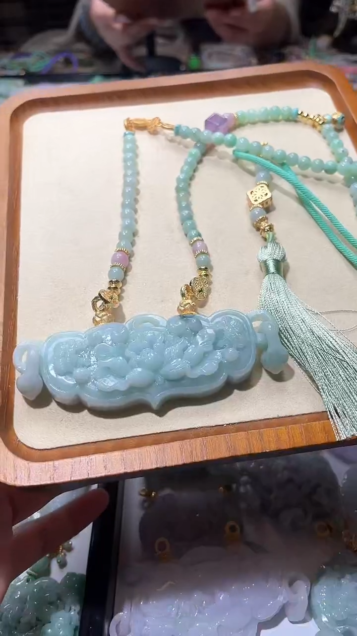 【闪购商品】翡翠颈饰未镶嵌吊坠