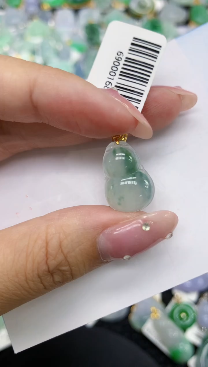 翡翠18K金镶嵌颈饰11111111111