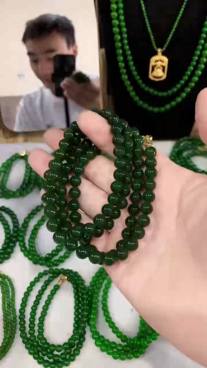 和田玉（碧玉）未镶嵌项链卡8的108颗的