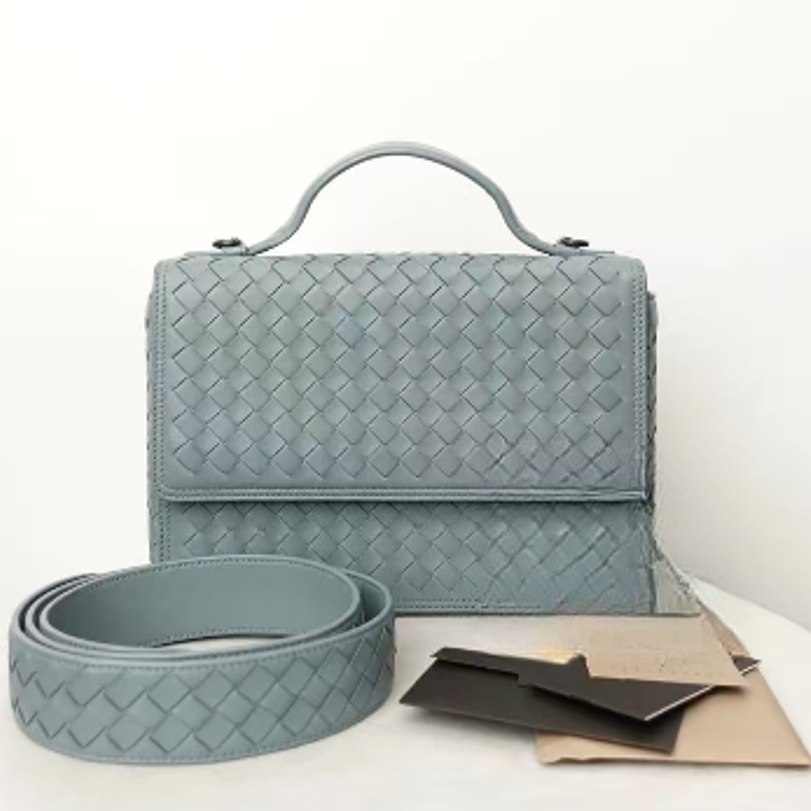 95新 BOTTEGA VENETA/葆蝶家 雾霾蓝邮差包【静文】BGD601410002