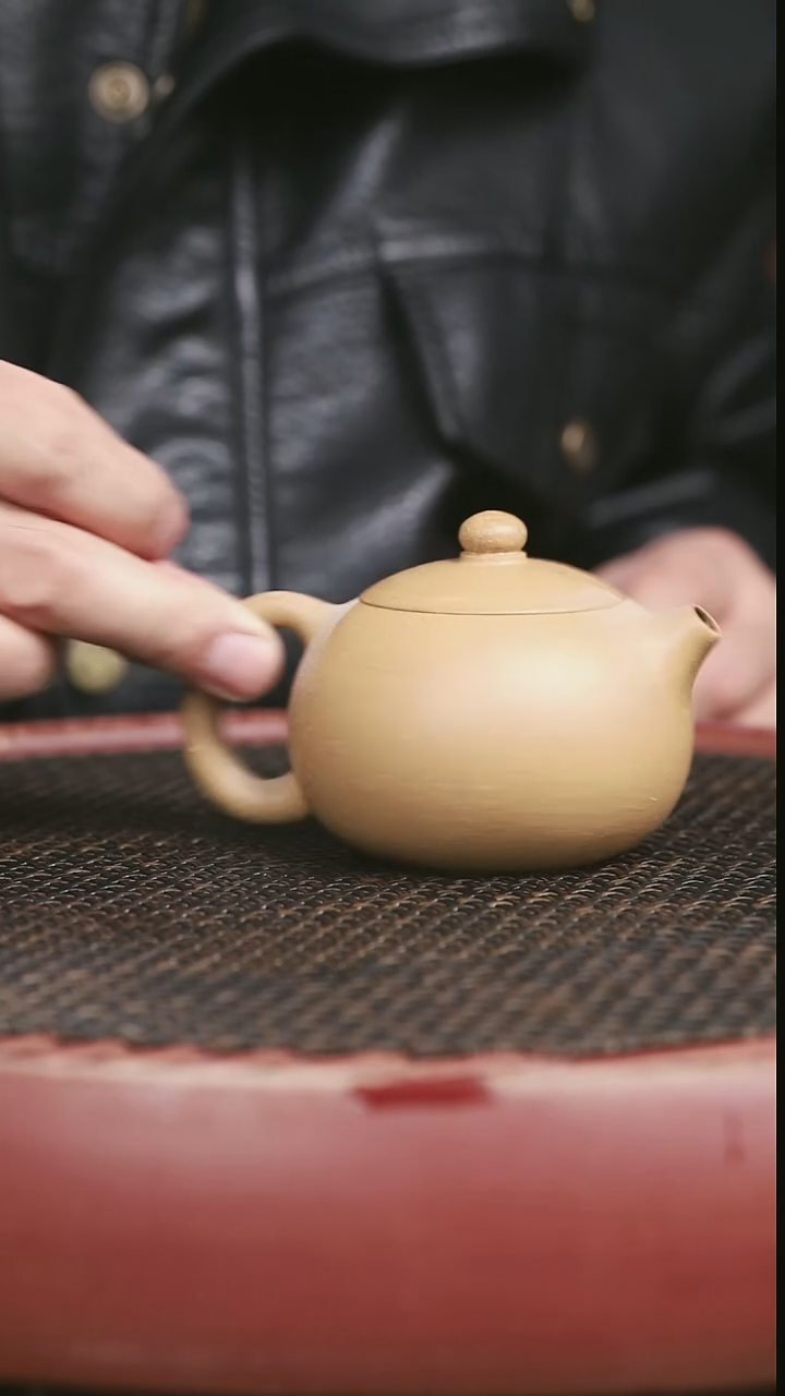 茶壶紫砂30号黄金段西施180CC微微暇