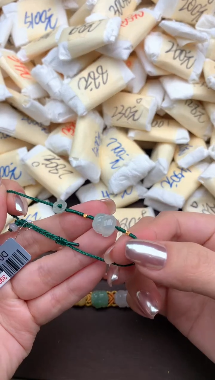 【闪购商品】翡翠手绳未镶嵌一