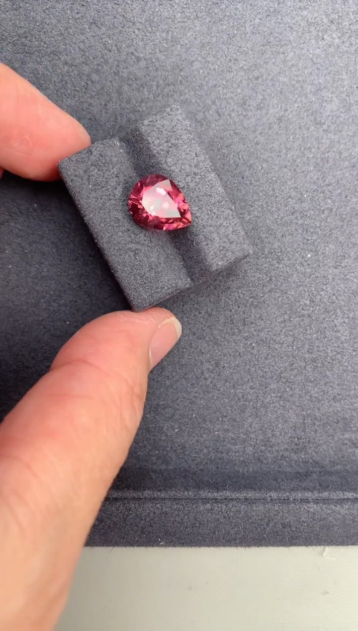 【闪购商品】碧玺裸石未镶嵌3.7ct粉碧玺