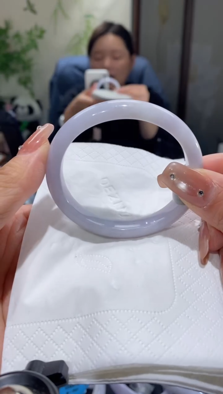 未镶嵌手镯（贵妃镯）翡翠圈口51-52