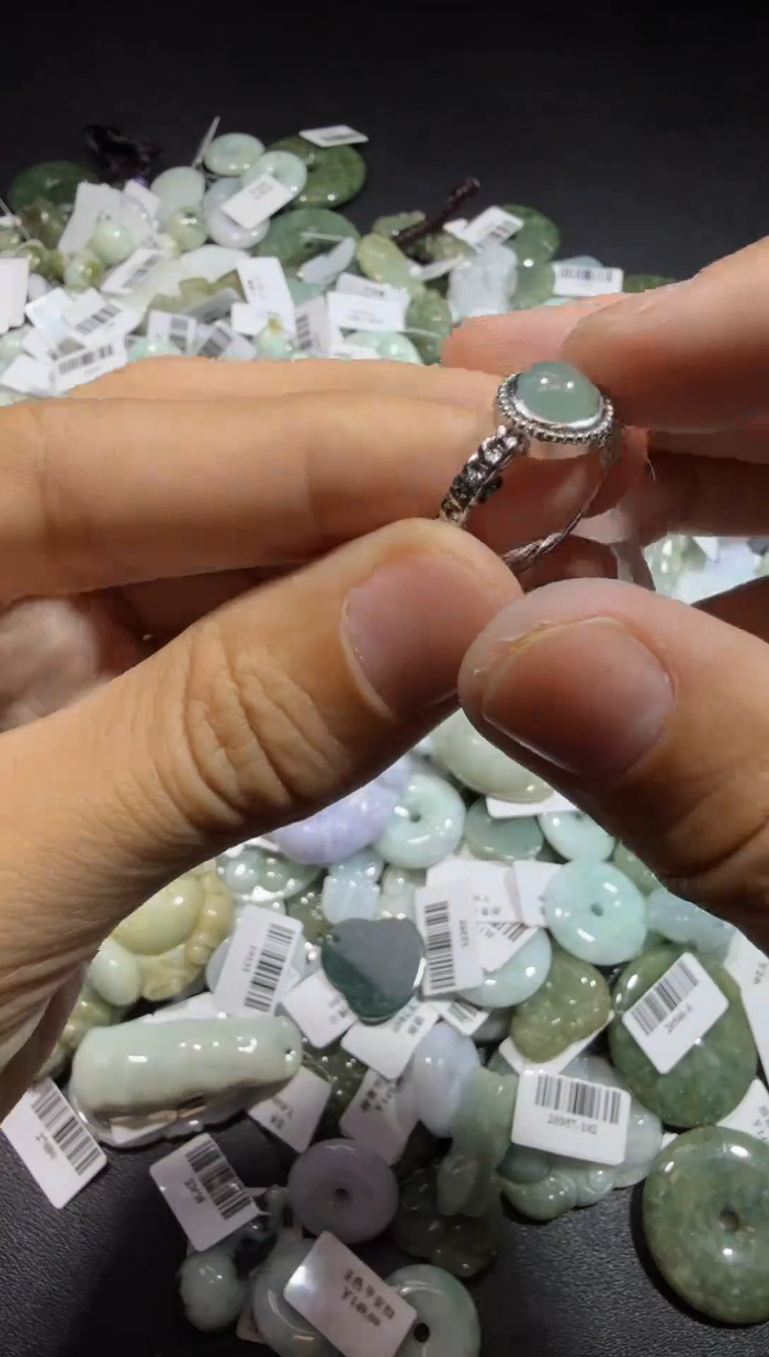 【闪购商品】翡翠颈饰未镶嵌00002228